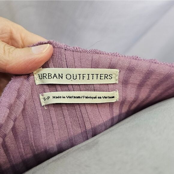 Urban Outfitters Purple Ribbed Notch Neck Top Size Small - Picture 7 of 12